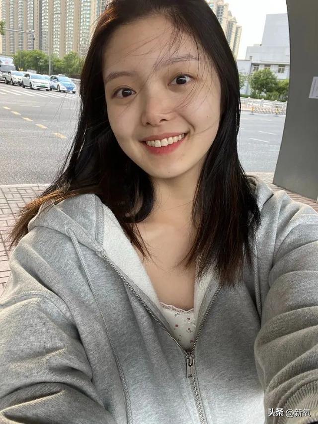 北大校花美少女,从小到大都是女神级人物?