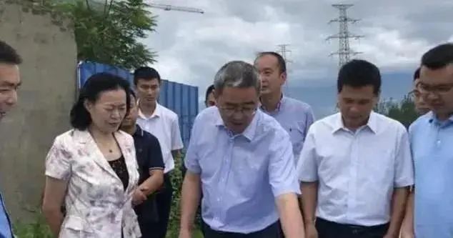 凉山美女局长：发财要有献身精神，与40多人有染，丈夫气得自尽