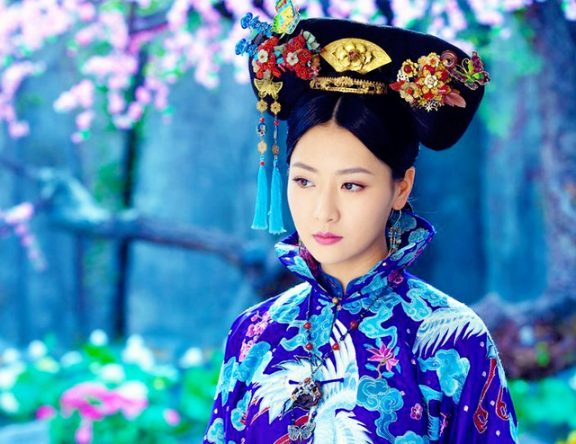 京城四美:有人未婚,有人离婚,有人是假富太太,有人被限制出境