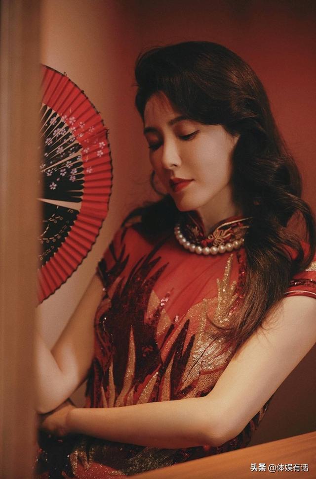 许晴的臀、舒淇的唇、李小冉的胸,这些中年女星性感起来能迷死人