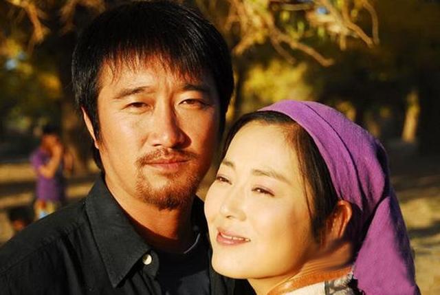 王茜华“千里追夫”:女人也不能被动地等待爱