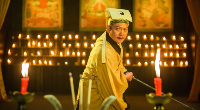 53岁扮少年,41岁装清纯少女,2022最烂10部电影,一部比一部辣眼