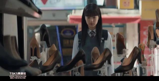 人畜无害的清纯美女,正在悄悄变“坏”?这就叫做真正的蛇竭美人