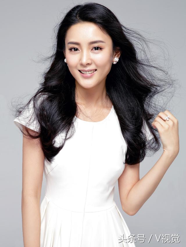 《女人不哭》中的女演员