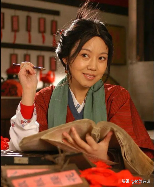 许晴的臀、舒淇的唇、李小冉的胸,这些中年女星性感起来能迷死人