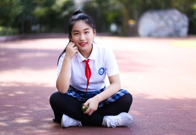 男人的感情,从下半身开始。女人的感情,从进水的大脑开始。