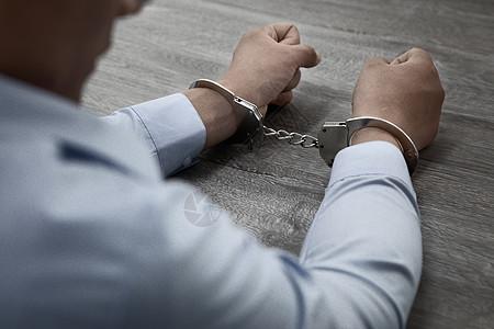 蚂蚁金服高管强奸美女,提上裤子态度嚣张!