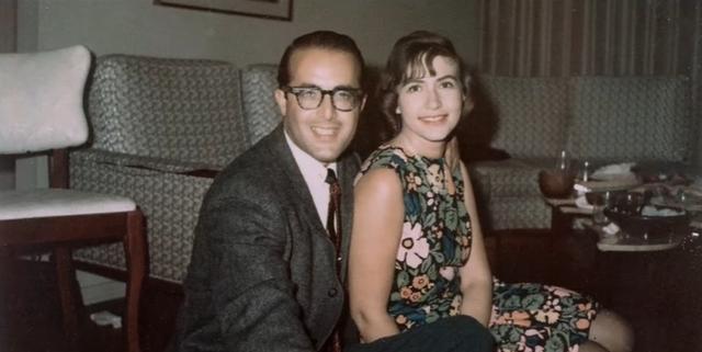 美国普通退休教师,居然是传说雌雄大盗?逍遥半生,到死都没被抓