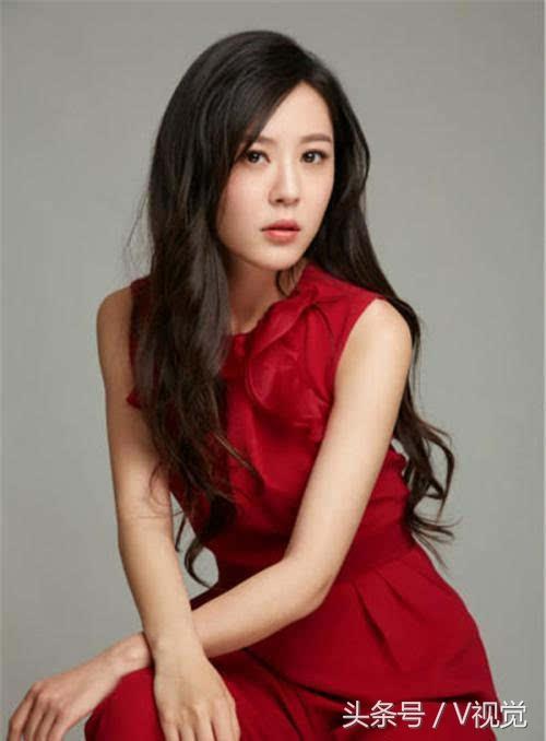 《长在面包树上的女人》中的女演员