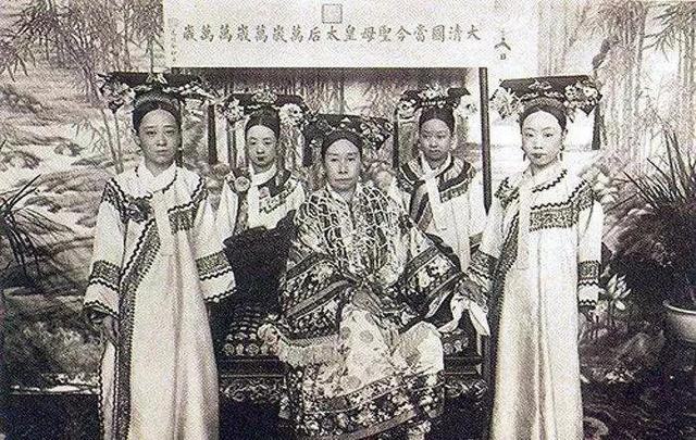 清末野史，慈禧46岁怀孕，孩子的父亲竟然是一名古董商人