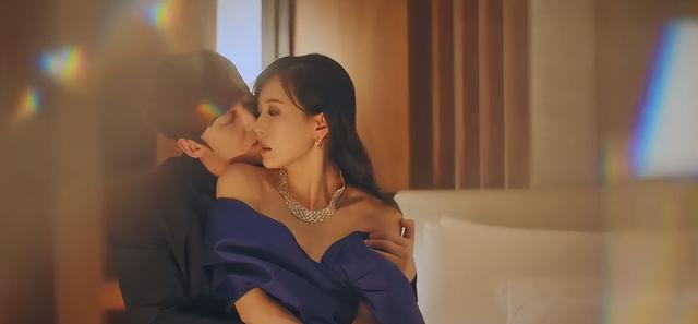 人畜无害的清纯美女,正在悄悄变“坏”?这就叫做真正的蛇竭美人