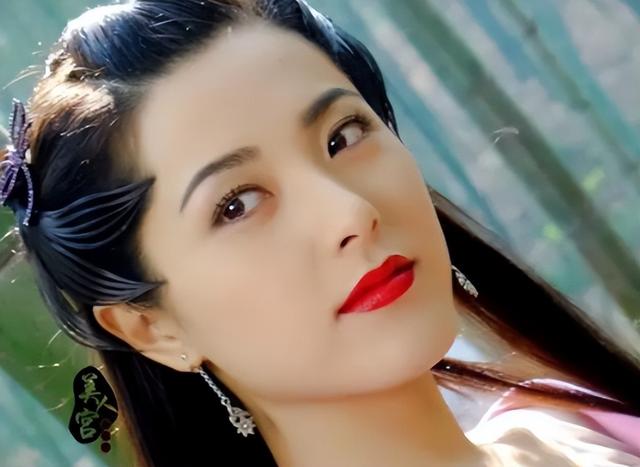 中戏校花“全裸”出镜，23岁拒当“谋女郎”，46岁活成这样…