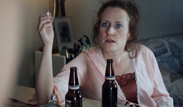 变态男子6年绑架几十个漂亮女孩，侵犯之后将她们残忍杀害，电影