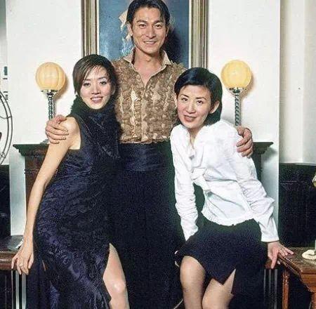 娱乐圈哪有真感情！这6对塑料姐妹花，为上位互踩，抢闺蜜老公