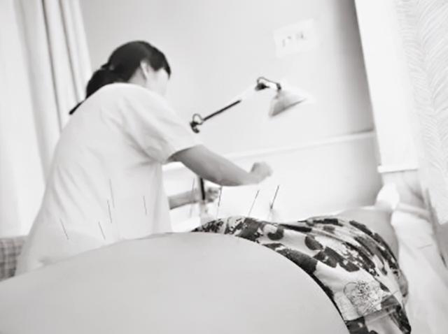 体重达1450斤的“超大美女”,被高富帅博士倒追,后生下2个儿子