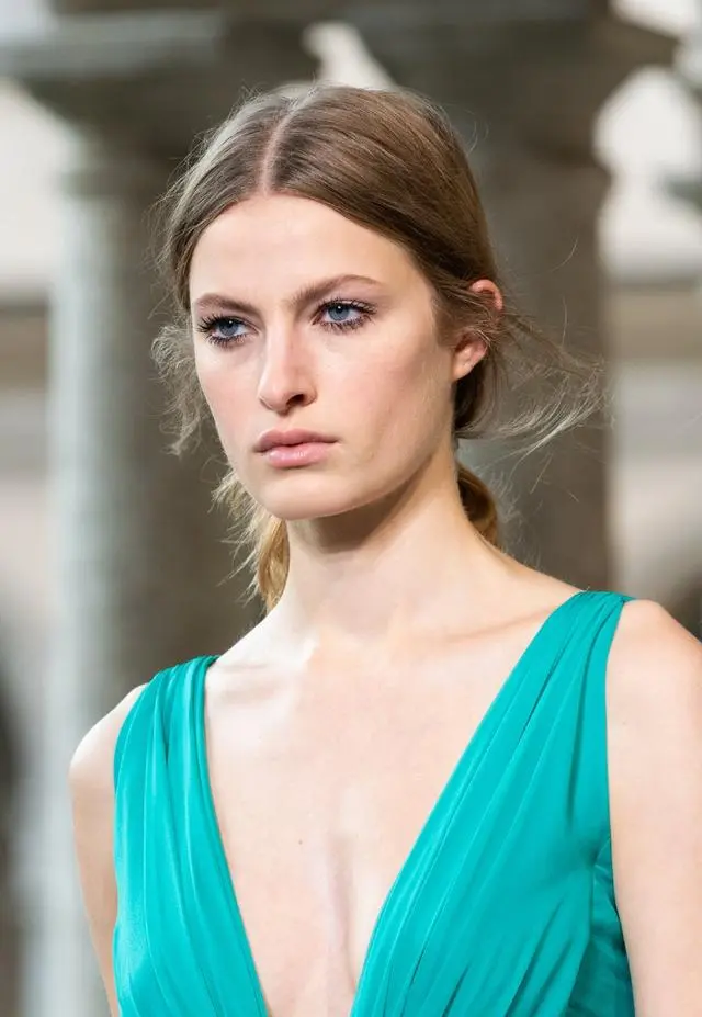 西欧荷兰的美女有哪些特点,你们都知道吗?个个美艳绝伦