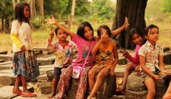 柬埔寨神秘“女人村”自给自足，整个村没有成年男人