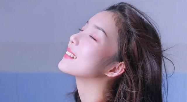 给喜欢的女孩送什么礼物比较合适？十大女生喜欢的礼物