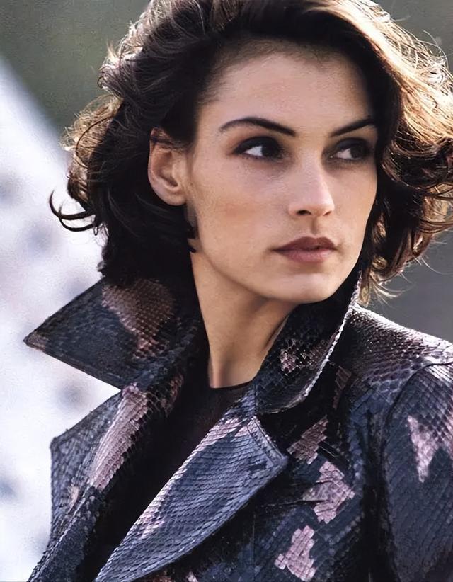 西欧荷兰的美女有哪些特点,你们都知道吗?个个美艳绝伦