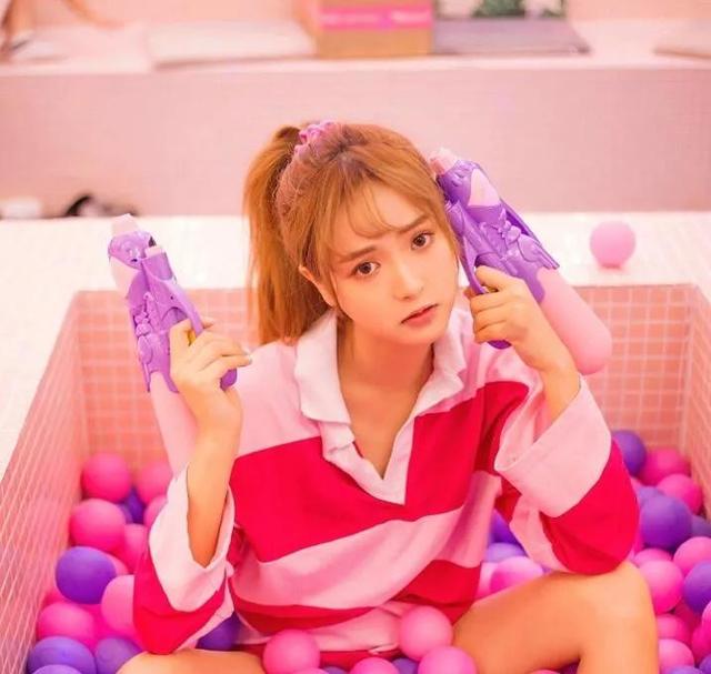 条纹校花美女和婚纱美女合辑