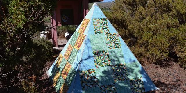 美国普通退休教师,居然是传说雌雄大盗?逍遥半生,到死都没被抓