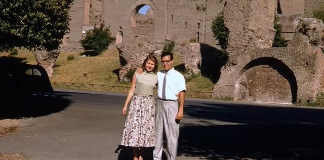 美国普通退休教师,居然是传说雌雄大盗?逍遥半生,到死都没被抓