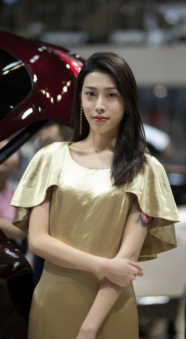 2019年昆明车展随拍的美女模特们（大量照片，有空我会持续更新）