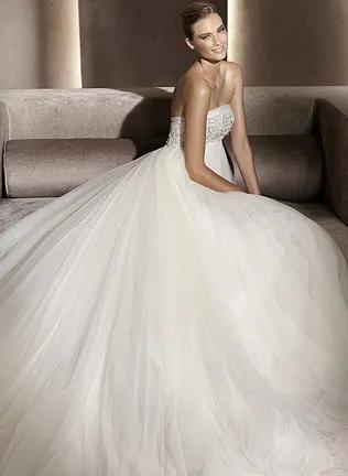 每个女孩都有一个婚纱梦,而我是个婚纱控