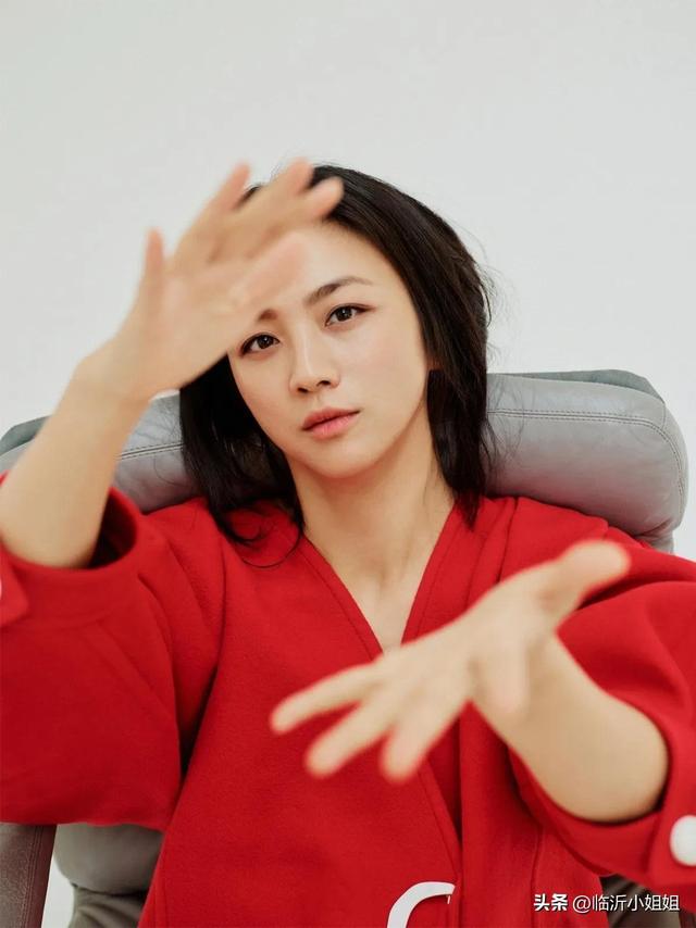 汤唯，高贵冷艳的精致美女，成熟优雅的气质展现迷人风采