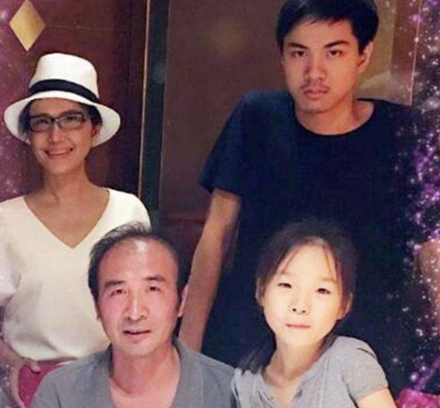 “枣花”吴玉华，一婚嫁汪俊，不愿丁克离婚，二婚嫁画家儿女双全