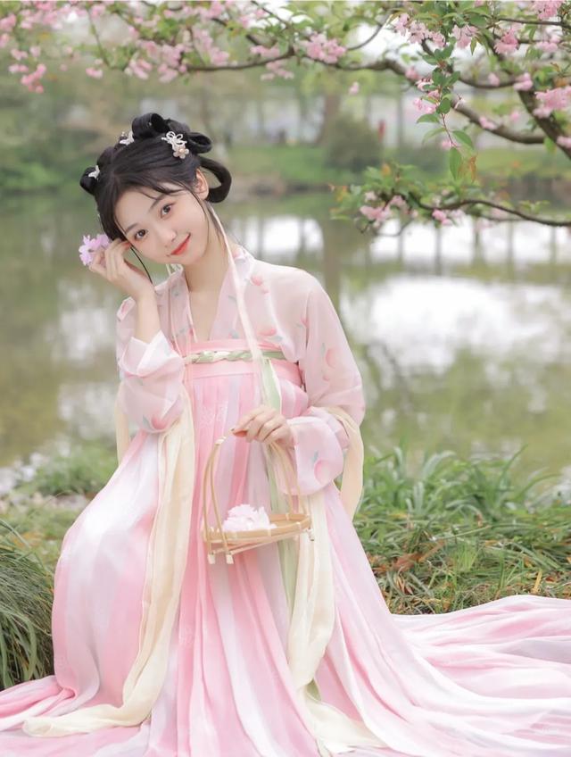 图集:100张古风美女图片欣赏