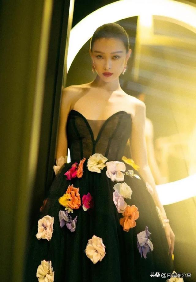 34岁魅力十足的倪妮，身材火辣性感迷人