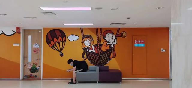 投票显示半数女性曾受暴力妇检：做孕检喊疼被医生斥责，检查时男子推门而入，“人格被踩在脚下狠狠践踏”