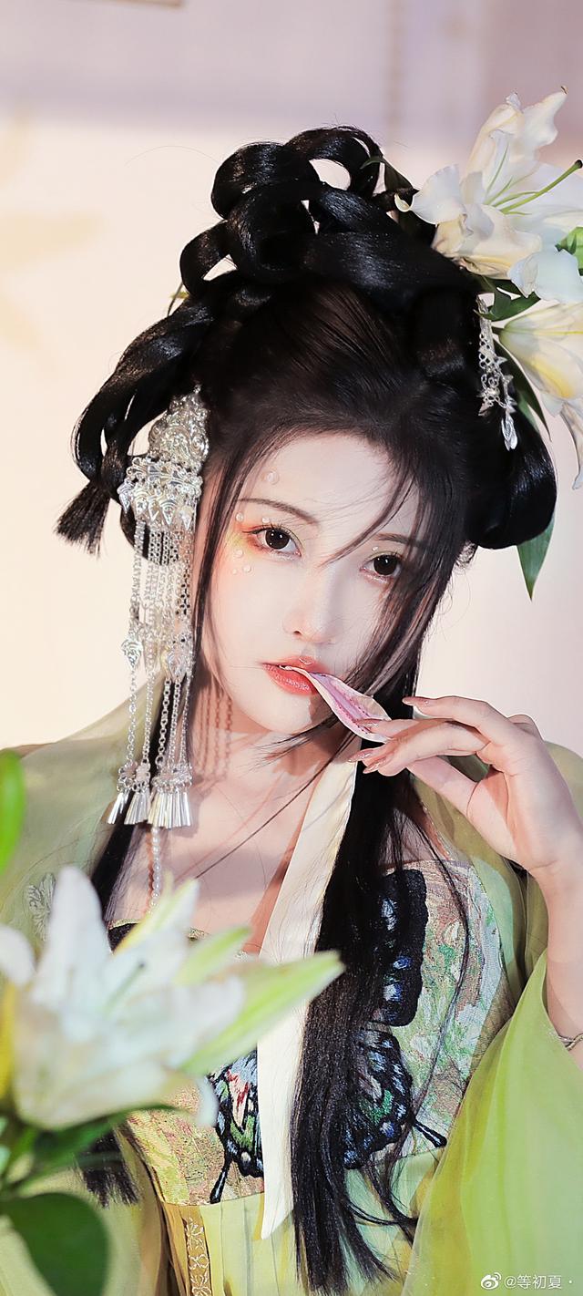 图集:100张古风美女图片欣赏