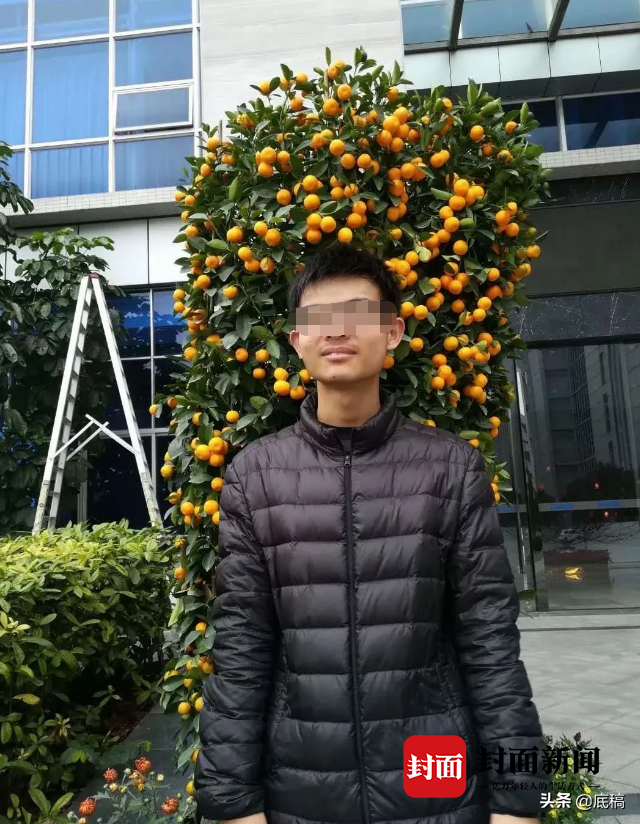 江苏大学一学生在校坠亡 警方排除他杀 家属质疑：校方拖延4小时才告知 死者母亲曾被控制在酒店