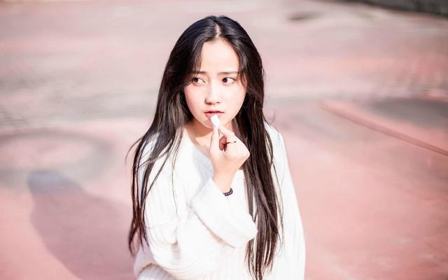 追女生技巧:如何通过跟女生聊天,传递吸引力?