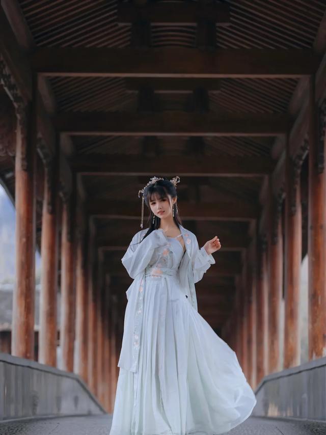 图集:100张古风美女图片欣赏