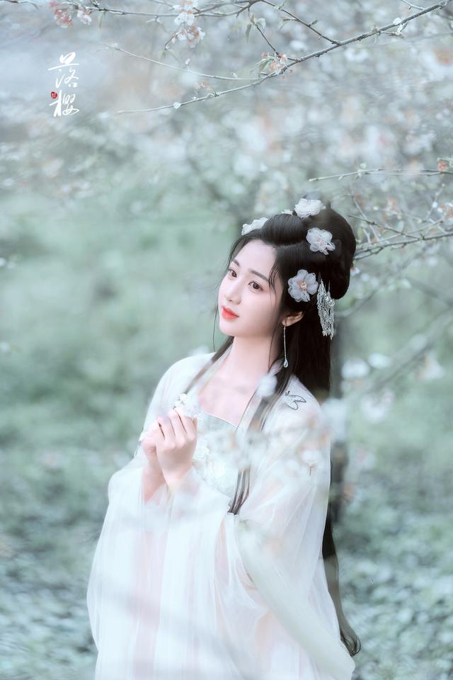 图集:100张古风美女图片欣赏