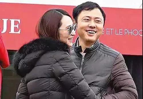 她是“九头身女神”,嫁入豪门之后5年生四胎,如今成50亿女富豪