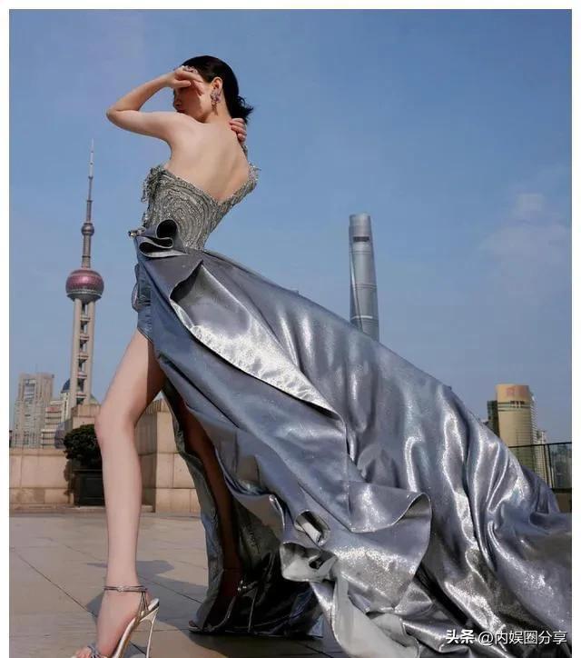 34岁魅力十足的倪妮，身材火辣性感迷人