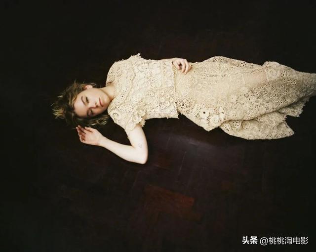 《龙之家族》“少女雷妮拉”米莉·阿尔柯克，23岁个性文艺女生