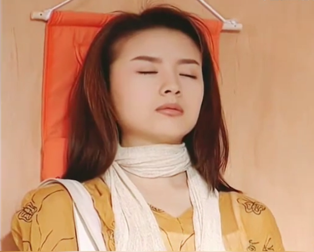 真正的时髦男女,活在30年前的国产剧里丨原创