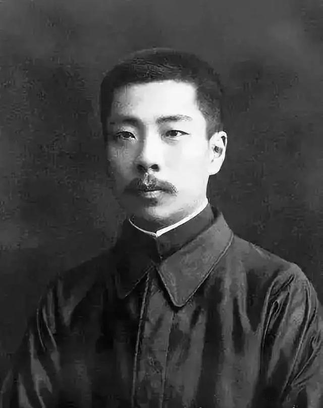 细思极恐：长妈妈为何要给鲁迅讲“美女蛇”的事？你真看懂了吗？