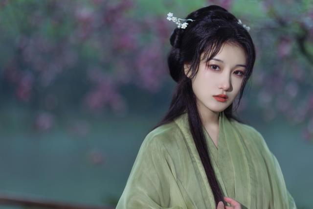 图集:100张古风美女图片欣赏