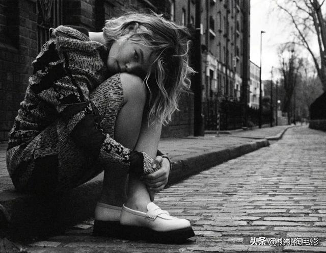 《龙之家族》“少女雷妮拉”米莉·阿尔柯克，23岁个性文艺女生