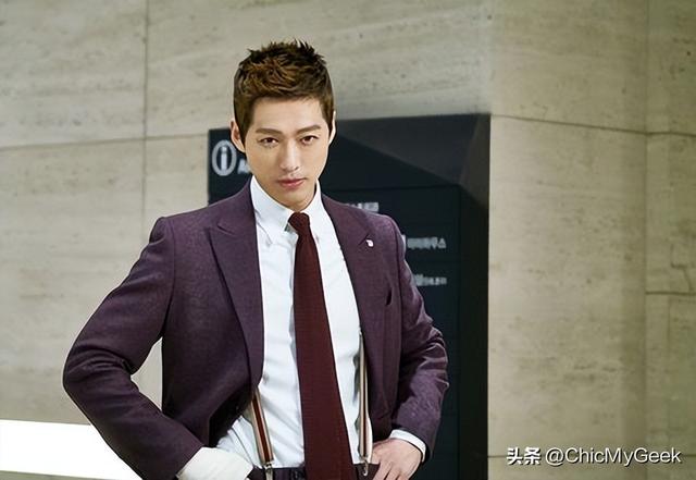 在韩国，他有收视率救世主美名