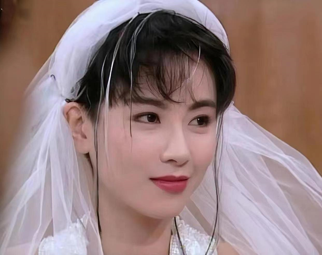 至今未嫁人的10位女港星，各有各的苦衷，最大的88岁，最小的42岁