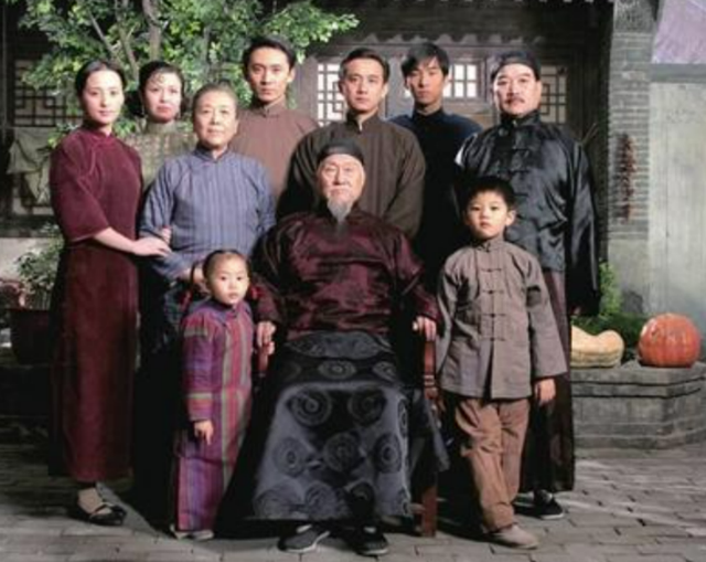 “枣花”吴玉华，一婚嫁汪俊，不愿丁克离婚，二婚嫁画家儿女双全