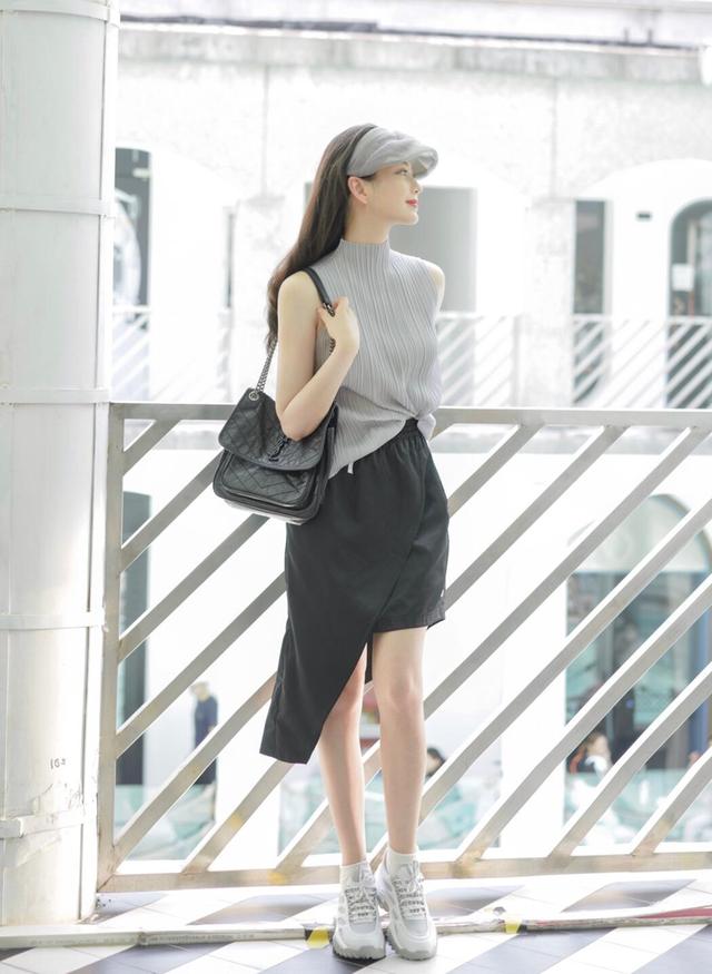 150小个子女生看过来，教你“上短下长”的搭配秘诀，显高又时髦