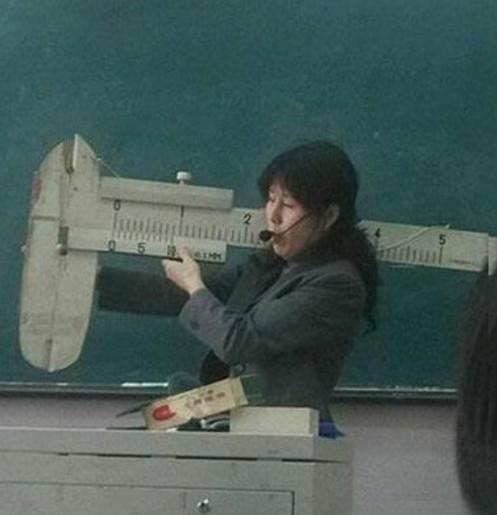 师父说过,山下的女人是老虎,遇到了要躲开